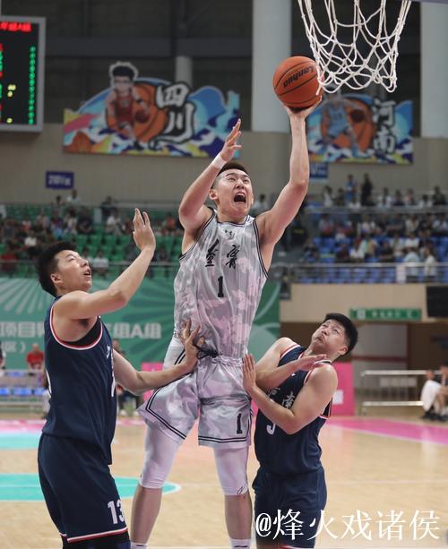 辽宁男篮惊艳开局：两连胜掀翻卫冕冠军，短板与潜力同现