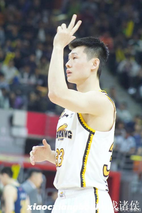 三分球手感火热,王岚嵚砍下19分:出手就有信心命中 三分球手感火热,王岚嵚砍下19分:出手就有信心命中