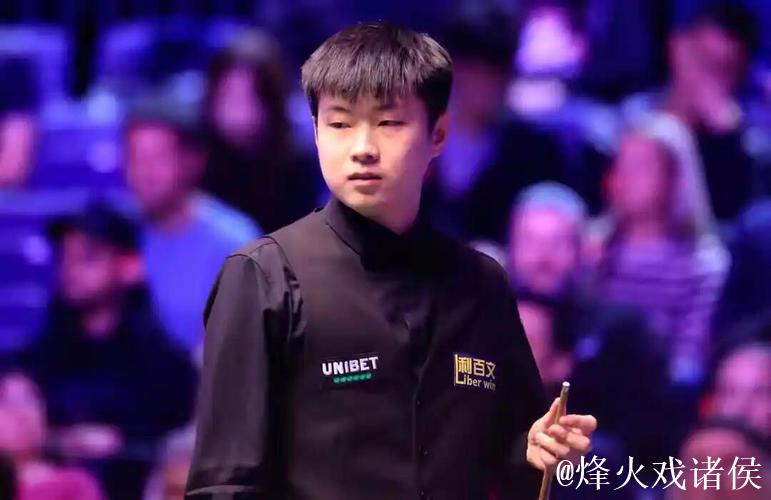 赵心童险胜休吉尔 成功闯入英国公开赛64强 赵心童险胜休吉尔 成功闯入英国公开赛64强